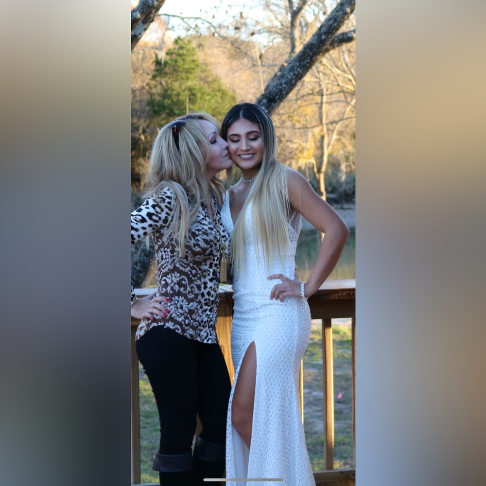 White Rhinestone Prom Dress - Size 4 🤍 - Picture 4 of 10